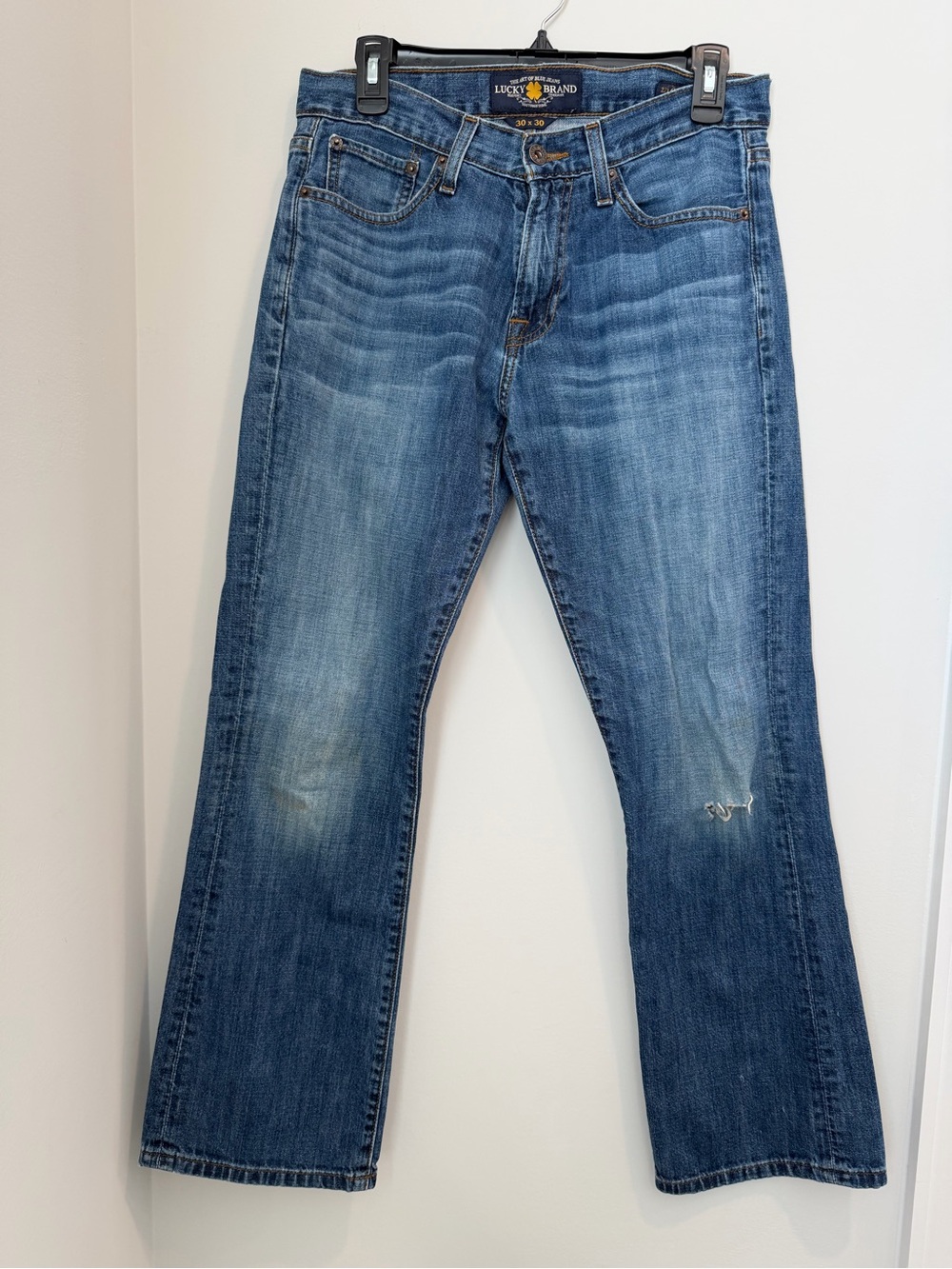 Lucky Brand Men's Bootcut Jeans in Medium Blue Wash